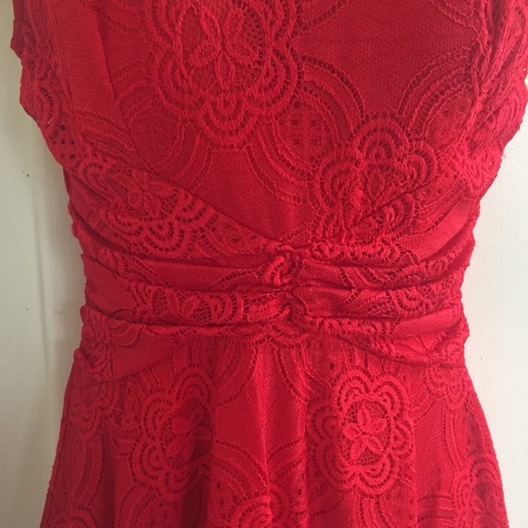 red lace fit n flare dress - Picture 3 of 4